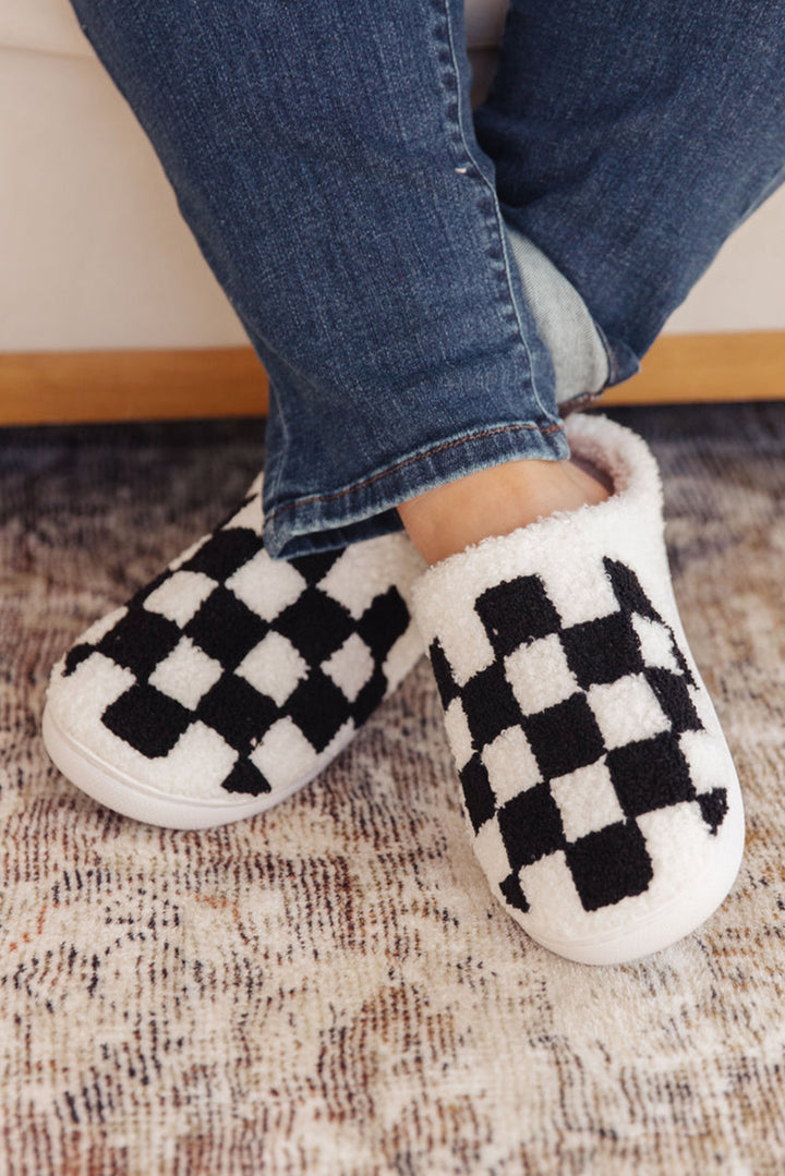 Black Checkered Print Fuzzy Slip On Winter Slippers