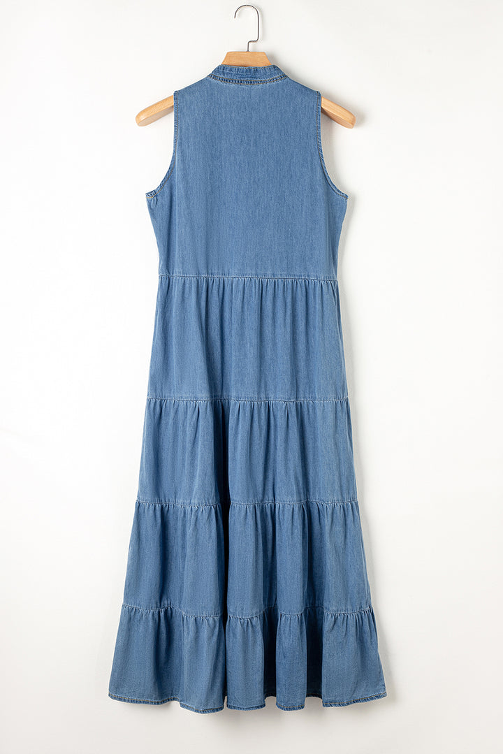 Blaues ärmelloses Chambray-Maxikleid mit Stufendesign