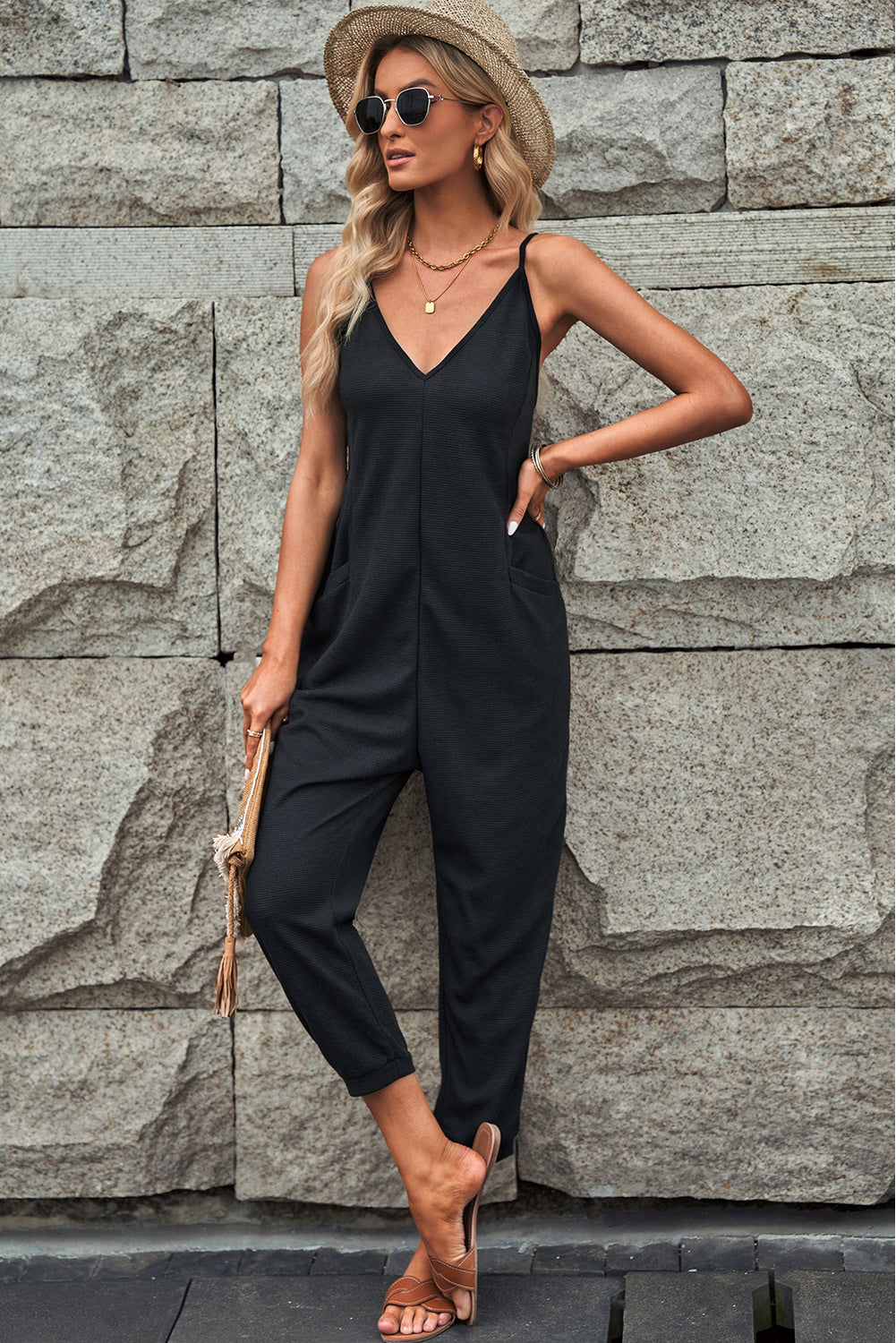 Black Textured Sleeveless V-Neck Pocketed Casual Jumpsuit