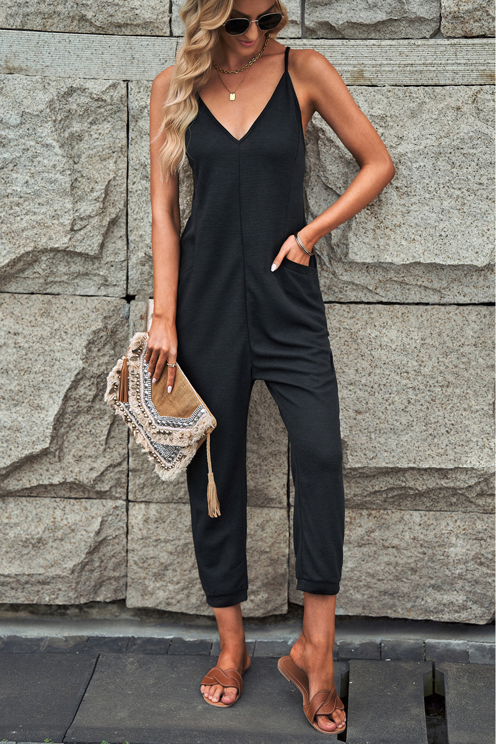 Black Textured Sleeveless V-Neck Pocketed Casual Jumpsuit